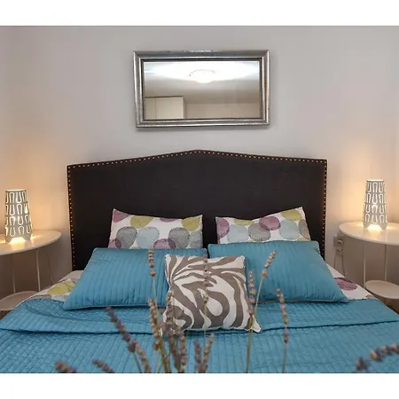 Holiday Novigrad Villa *